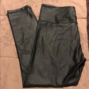 Black metallic Light n Tight Hi-Rise 7/8 24”